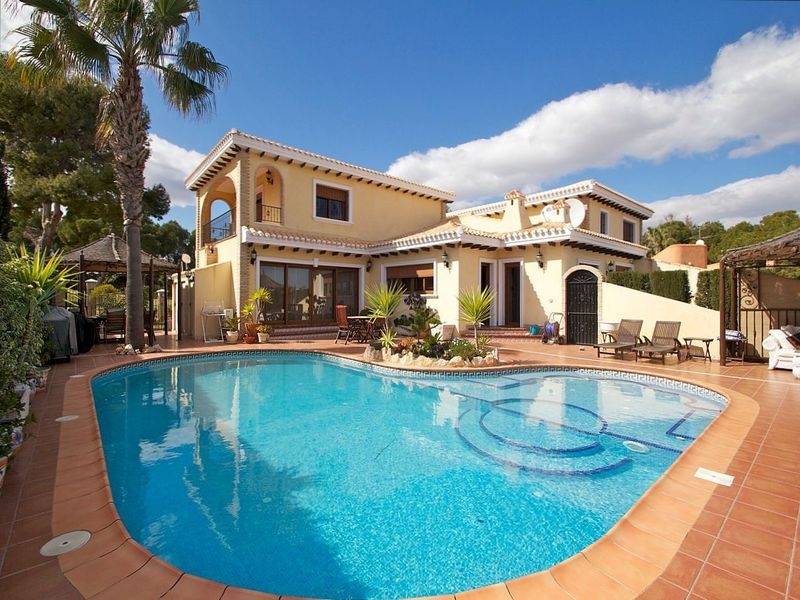 Costa Blanca Property 4767 Luxury Golf Villa in Villamartin Orihuela Villa